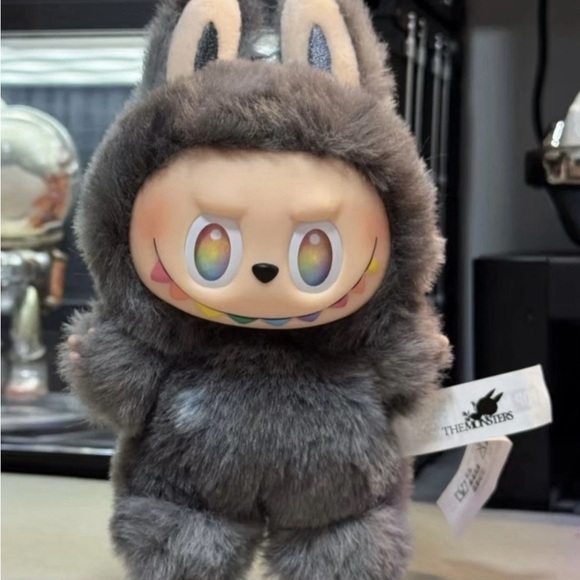 POP MART Hidden-ID The Monsters Labubu Big into Energy Plush - Picture 5 of 5